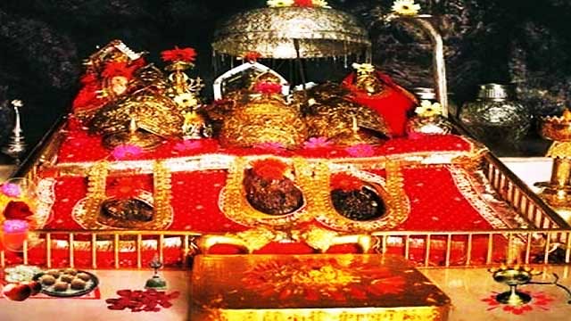 Image of Mata Vaishno Devi, a sacred deity revered in Hinduism, representing divine femininity and spiritual strength