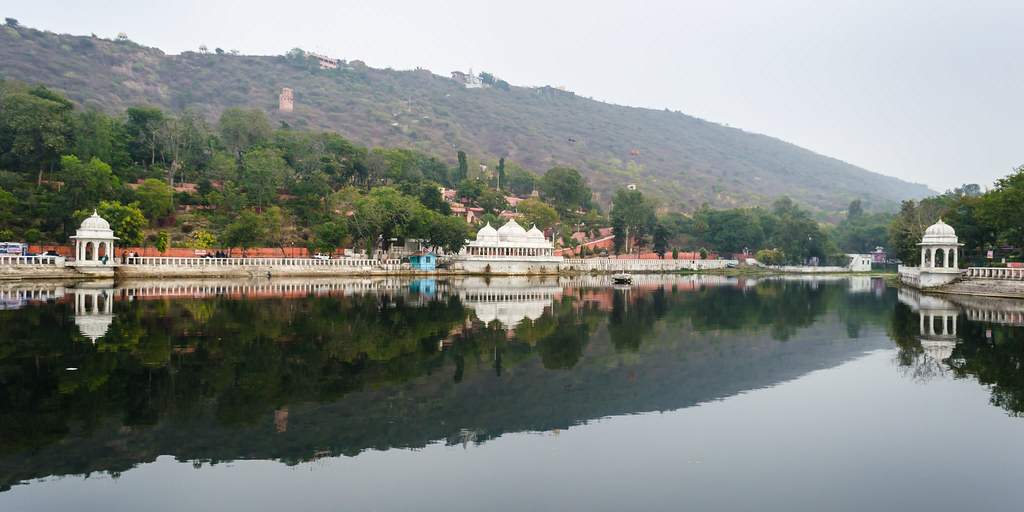 Scenic view of Doodh Talai in Udaipur, Rajasthan, India - Image from Google Flickr