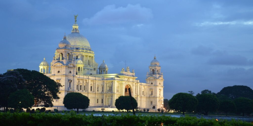 Victoria Memorial in Kolkata, a historic monument and museum, captured in an image by Flickr