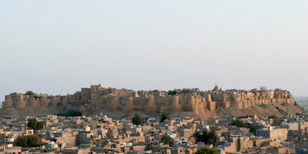 "Jaisalmer Fort, a majestic fortress rising from the desert sands, captured in a stunning image. Image credit: Flickr."