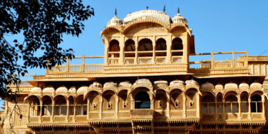 Salim ki Haveli, Jaisalmer, captured in a stunning image. Image credit: Wikimedia