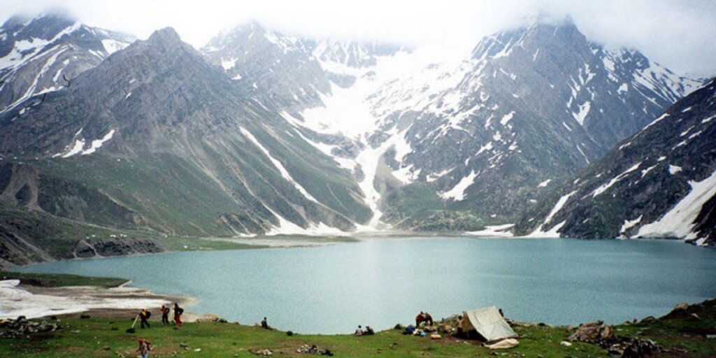 A scenic view of Sheshnag Lake nestled in the picturesque Kashmir Valley, India, captured by Akhilesh Dasgupta on Flickr.